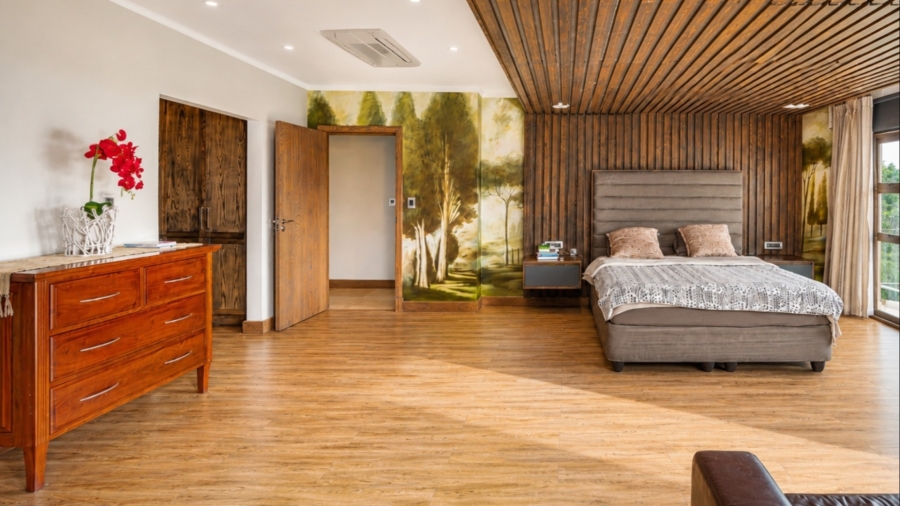 8 Bedroom Property for Sale in Birdwood Estate North West